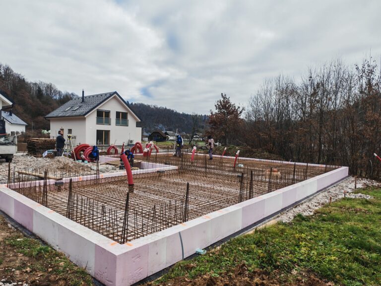 JUBhome-BASE-temeljna-plosca_radovljica-1-scaled