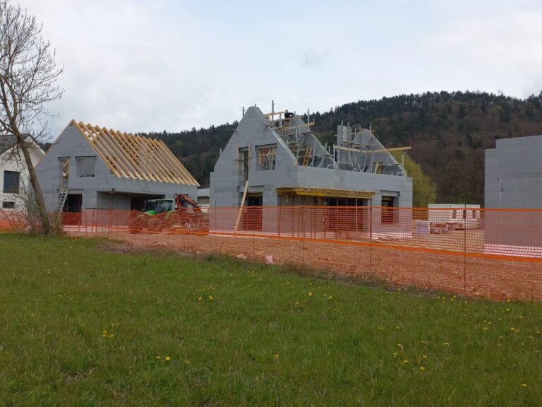 Gradnja za trg - Selo pri Ihanu 2