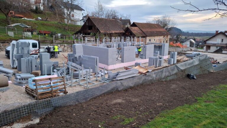 Hiša na ključ - Brezovica 1