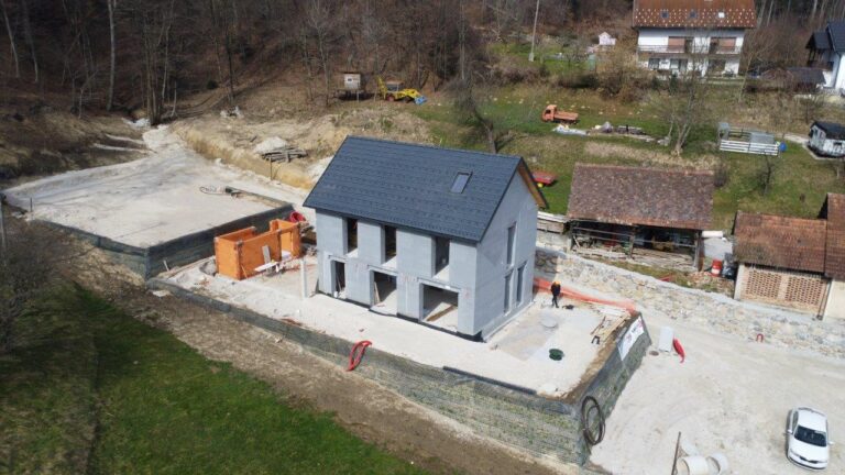 Hiša na ključ - Brezovica 5