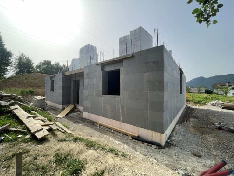 JUBHome BASE & WALL - Kočevje (1)