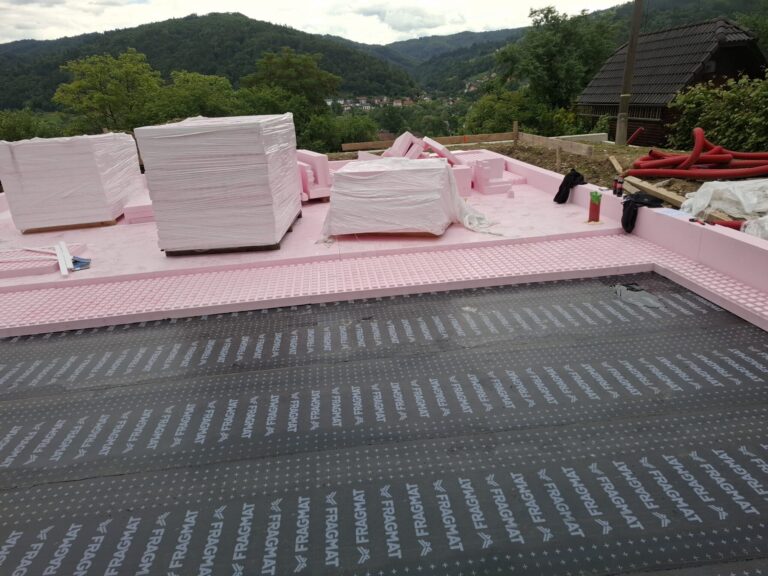 JUBHome-BASE-in-WALL-Senozeti-1-2048x1536