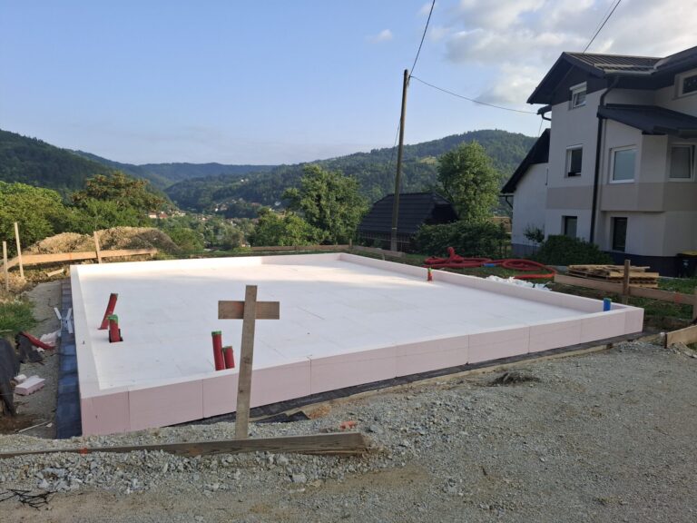 JUBHome-BASE-in-WALL-Senozeti-3-2048x1536