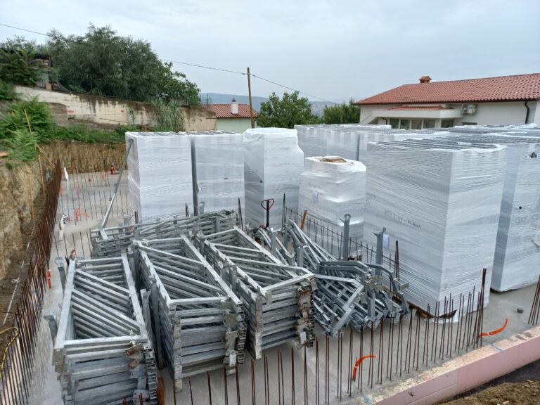 JUBHome dvostanovanjski objekt na primorskem (12)