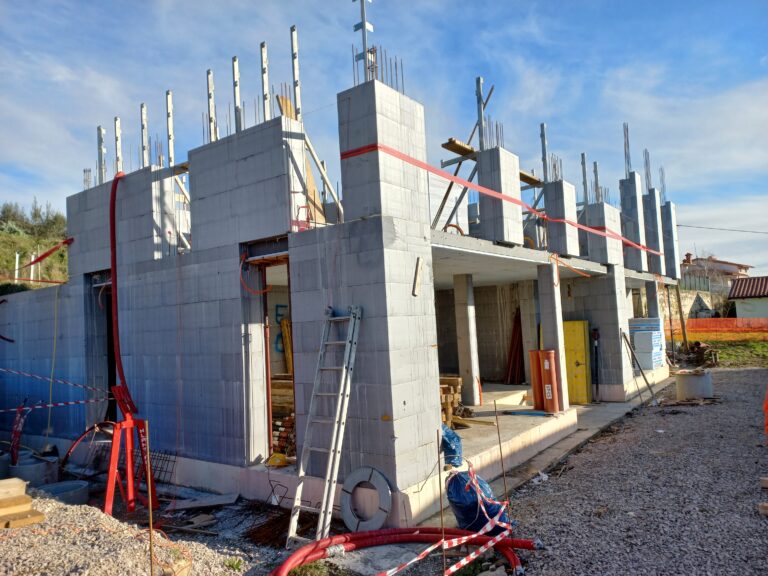 JUBHome dvostanovanjski objekt na primorskem (2)