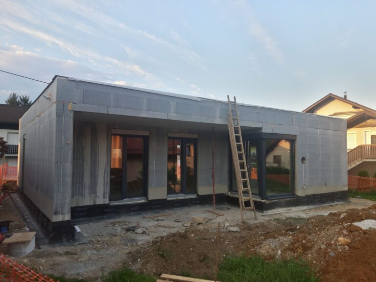 JUBHome hiša - Trebnje