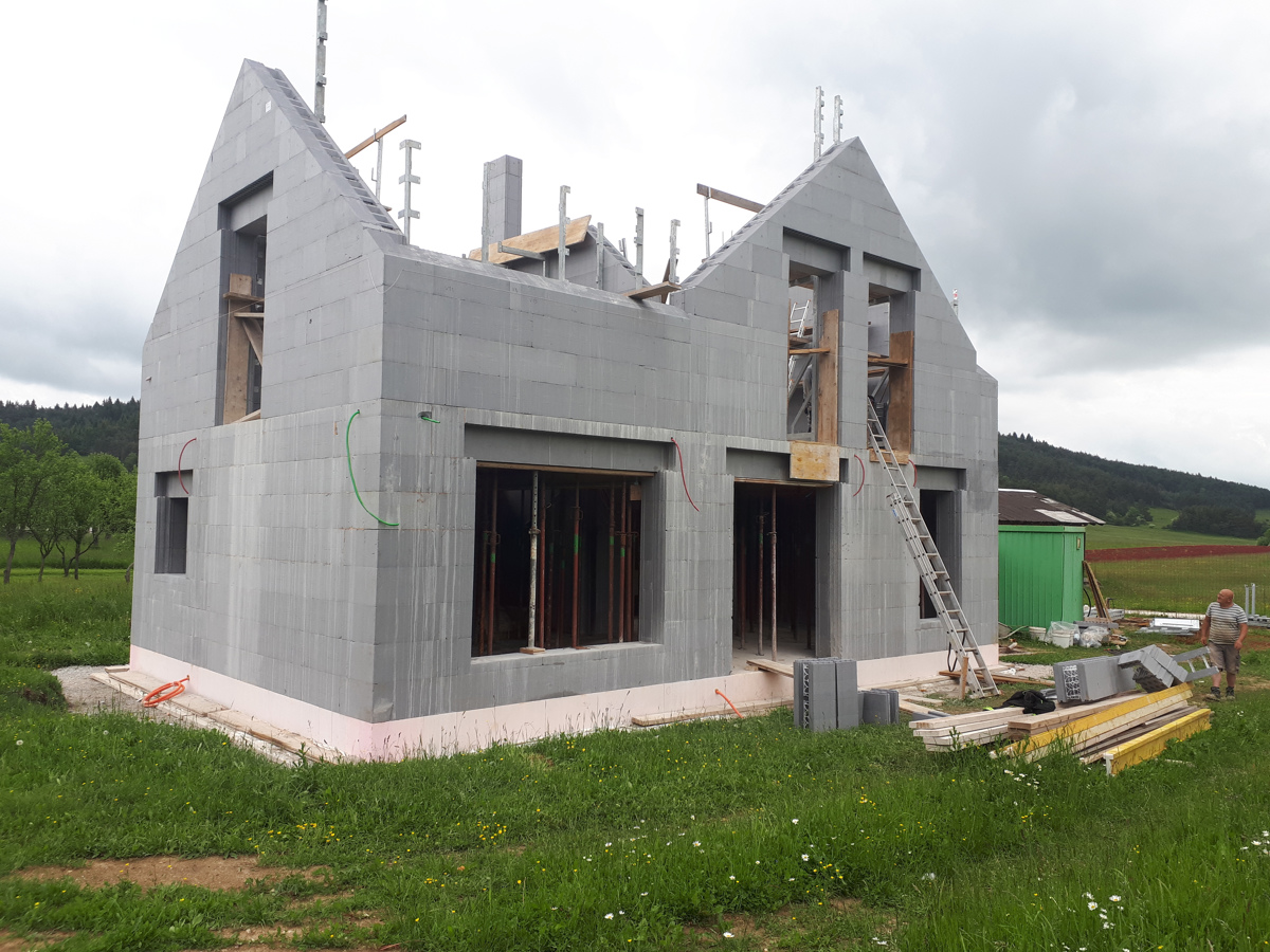 Sklopa JUBHome BASE in JUBHome WALL.